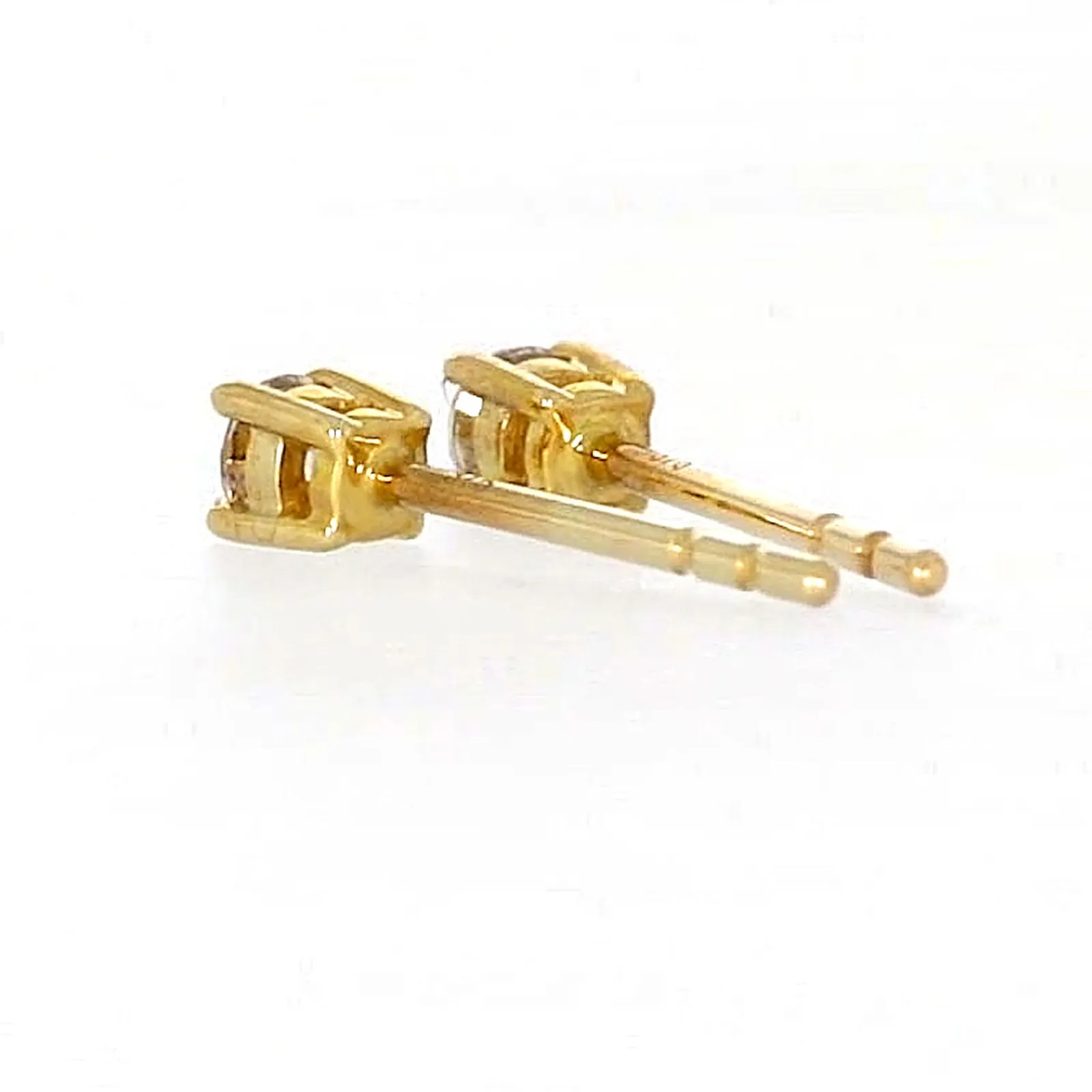 Solitaire 9ct Yellow Gold 0.15 carat tw of Diamonds Stud Earrings