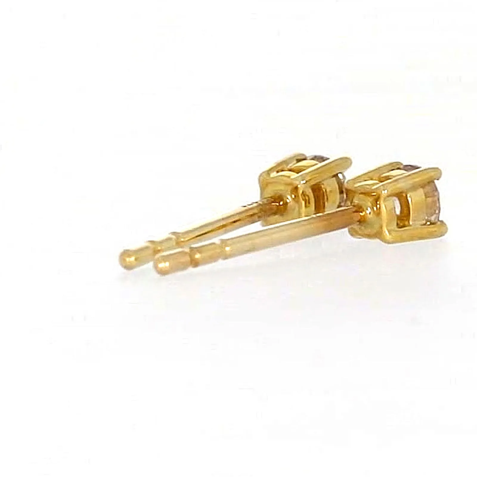 Solitaire 9ct Yellow Gold 0.15 carat tw of Diamonds Stud Earrings