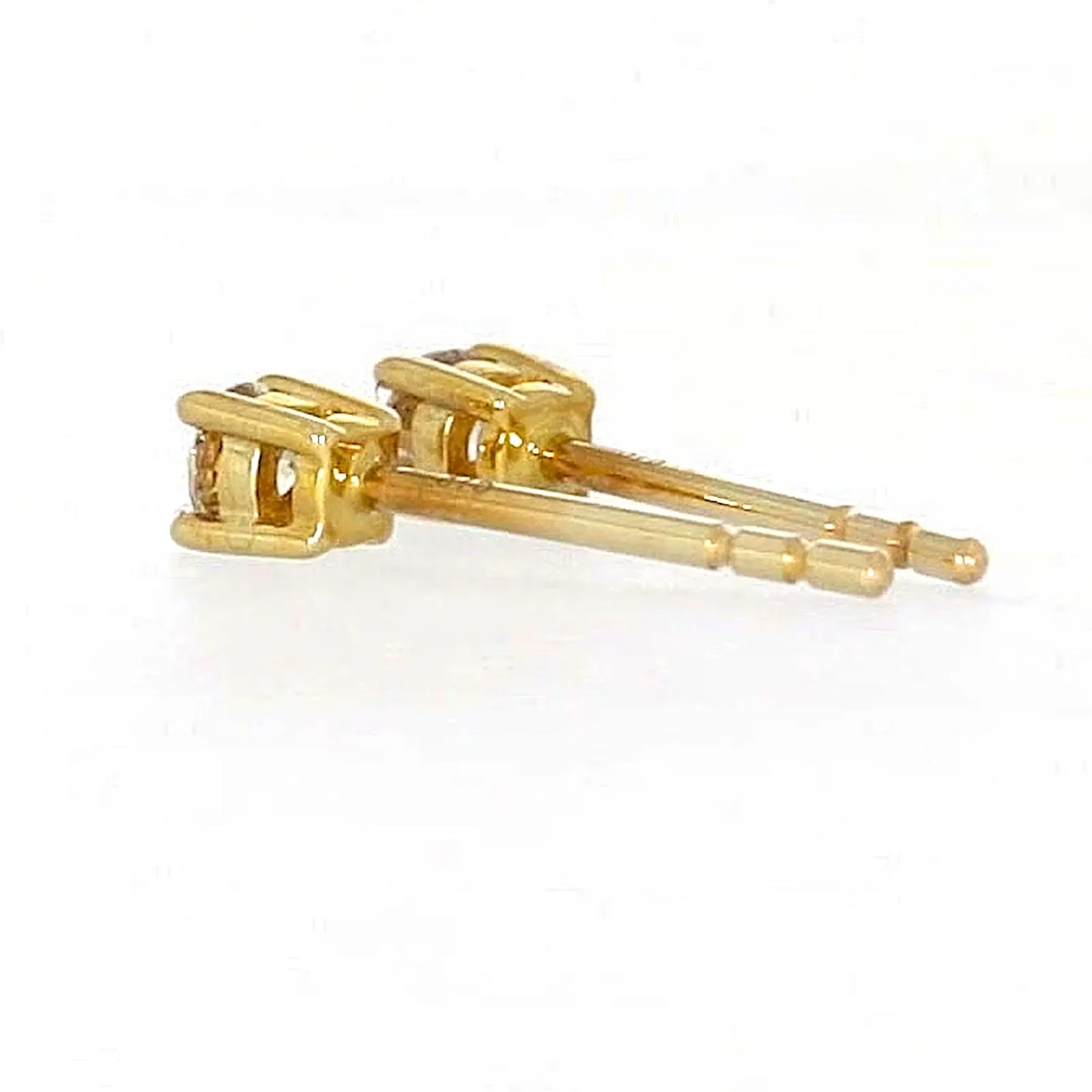 Solitaire 9ct Yellow Gold 0.15 carat tw of Diamonds Stud Earrings