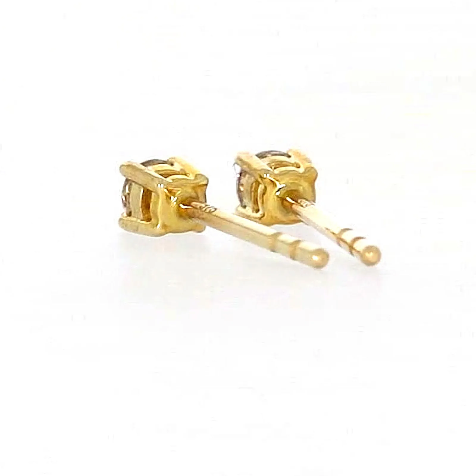 Solitaire 9ct Yellow Gold 0.15 carat tw of Diamonds Stud Earrings