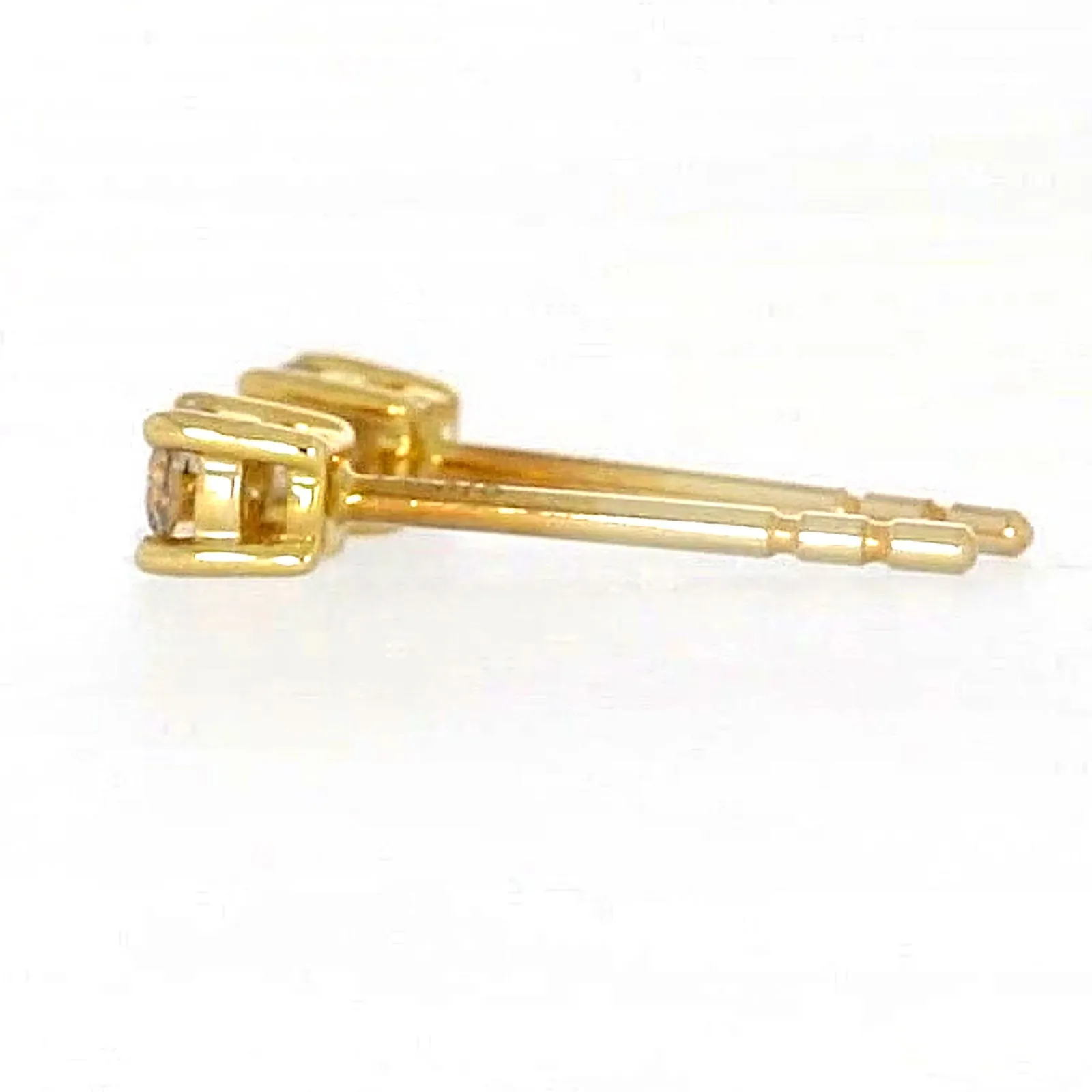 Solitaire 9ct Yellow Gold 0.15 carat tw of Diamonds Stud Earrings