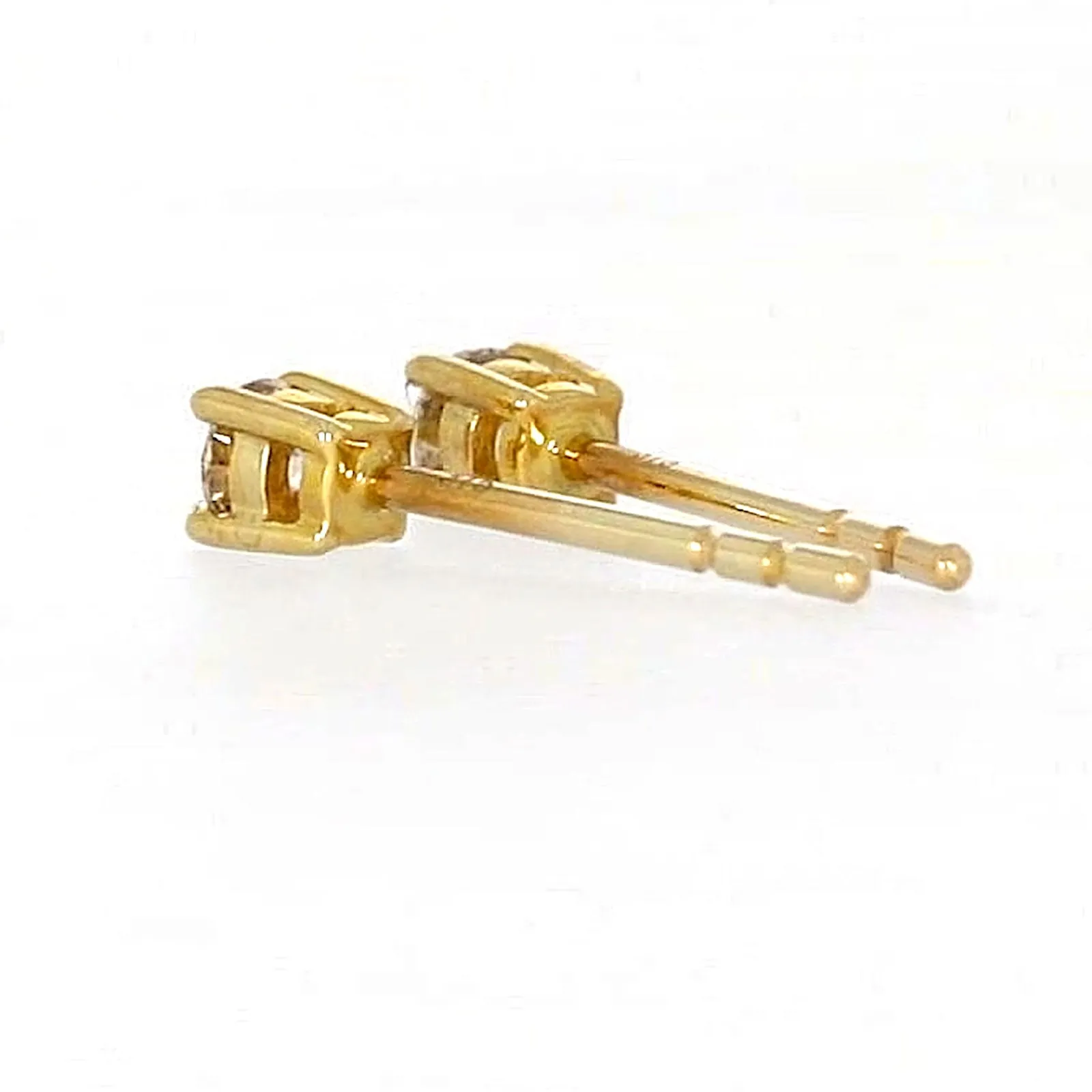 Solitaire 9ct Yellow Gold 0.15 carat tw of Diamonds Stud Earrings