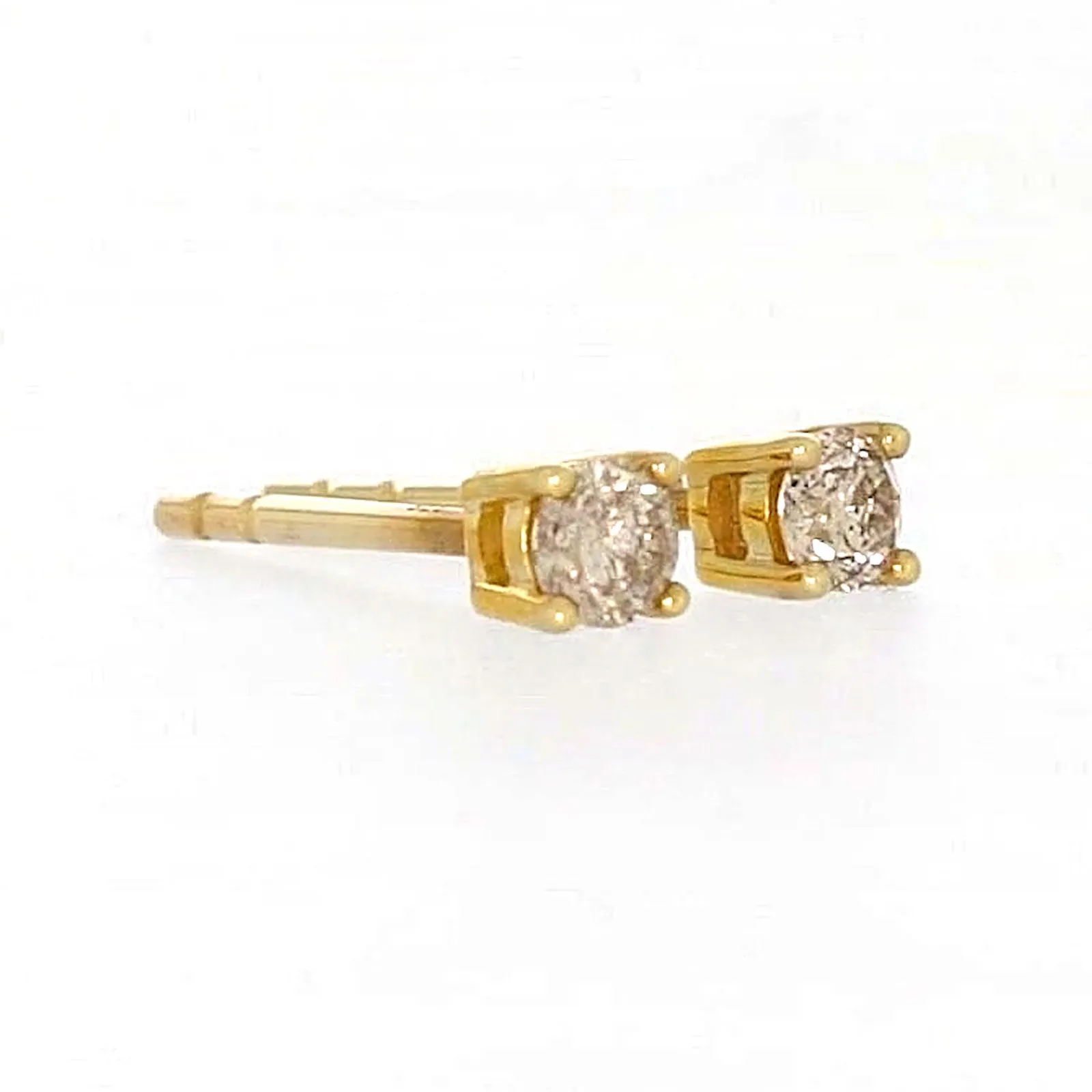Solitaire 9ct Yellow Gold 0.15 carat tw of Diamonds Stud Earrings
