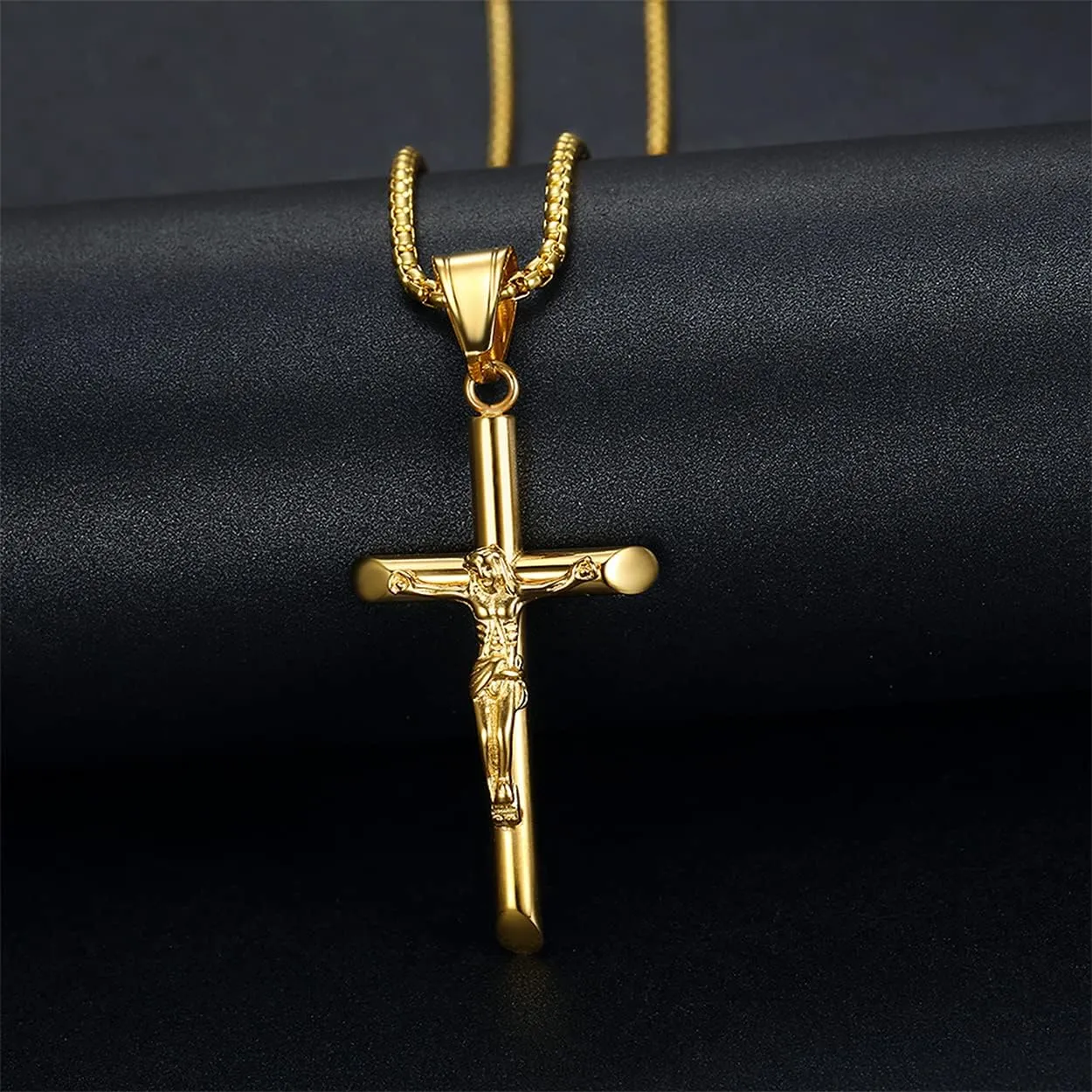 Sonateomber Holy Cross Pendant Necklace for Men Women - Catholic Christian Chunky Stainless Steel Hypoallergenic Chain Thanksgiving Christmas Family Jewelry Gift