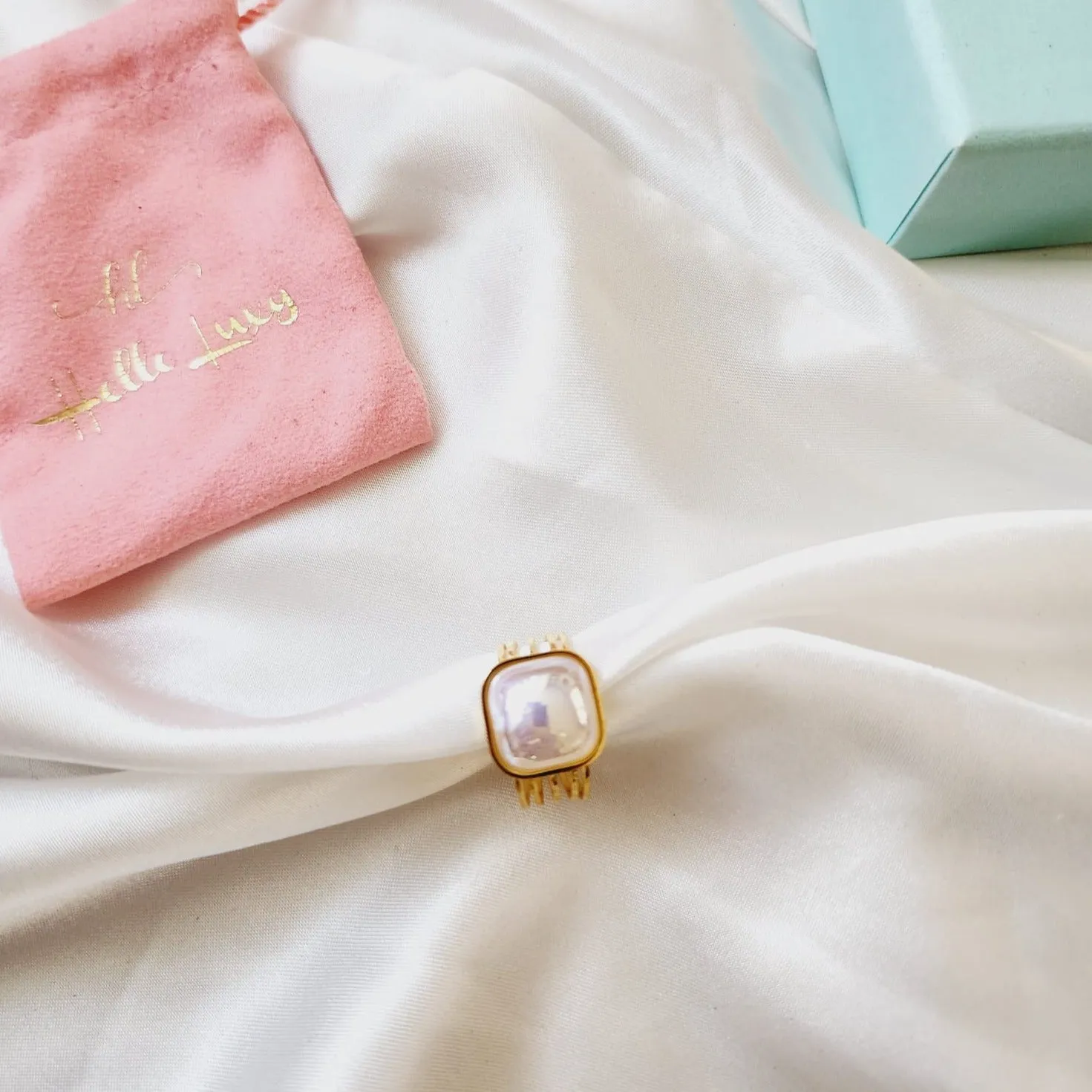 Square Throb Ring