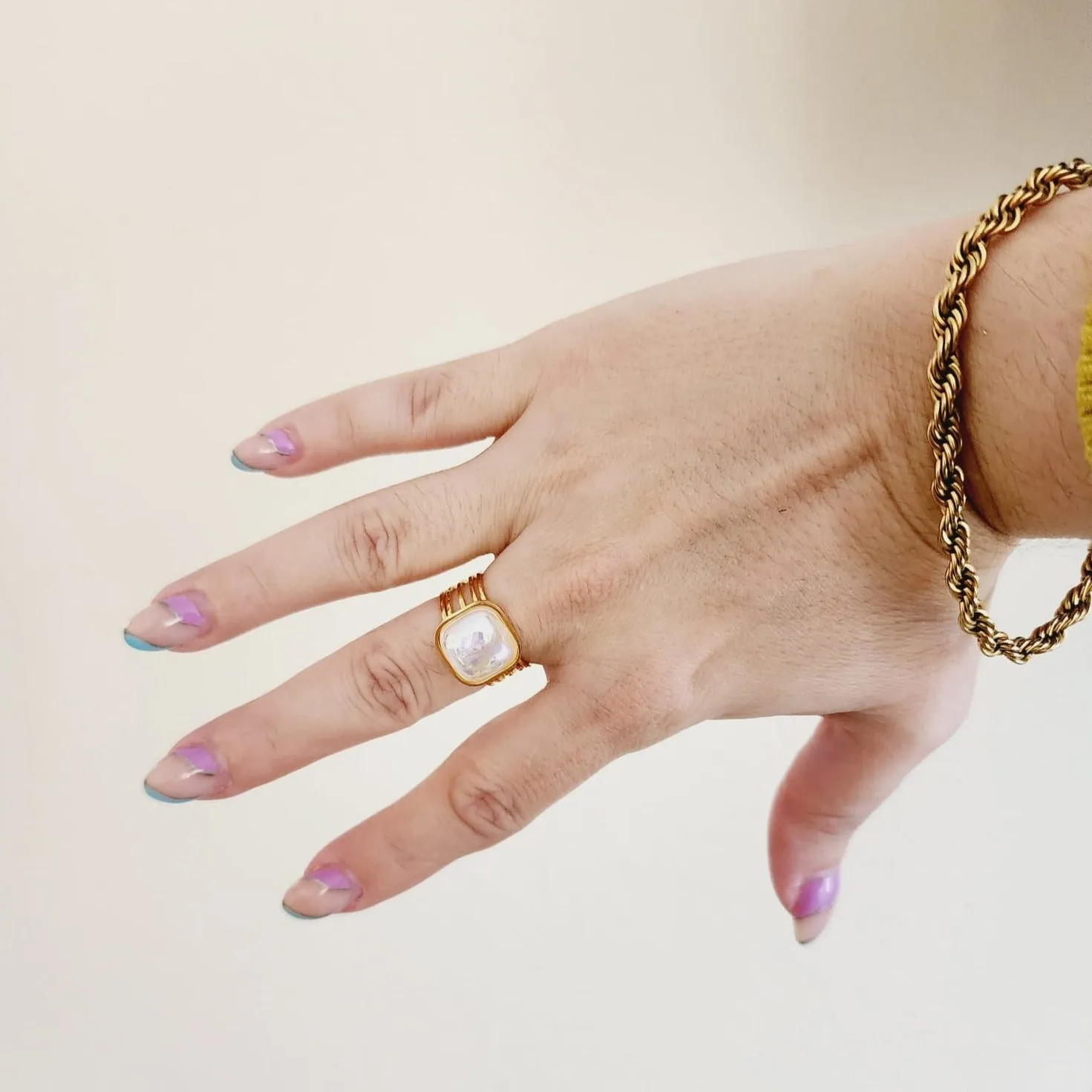 Square Throb Ring