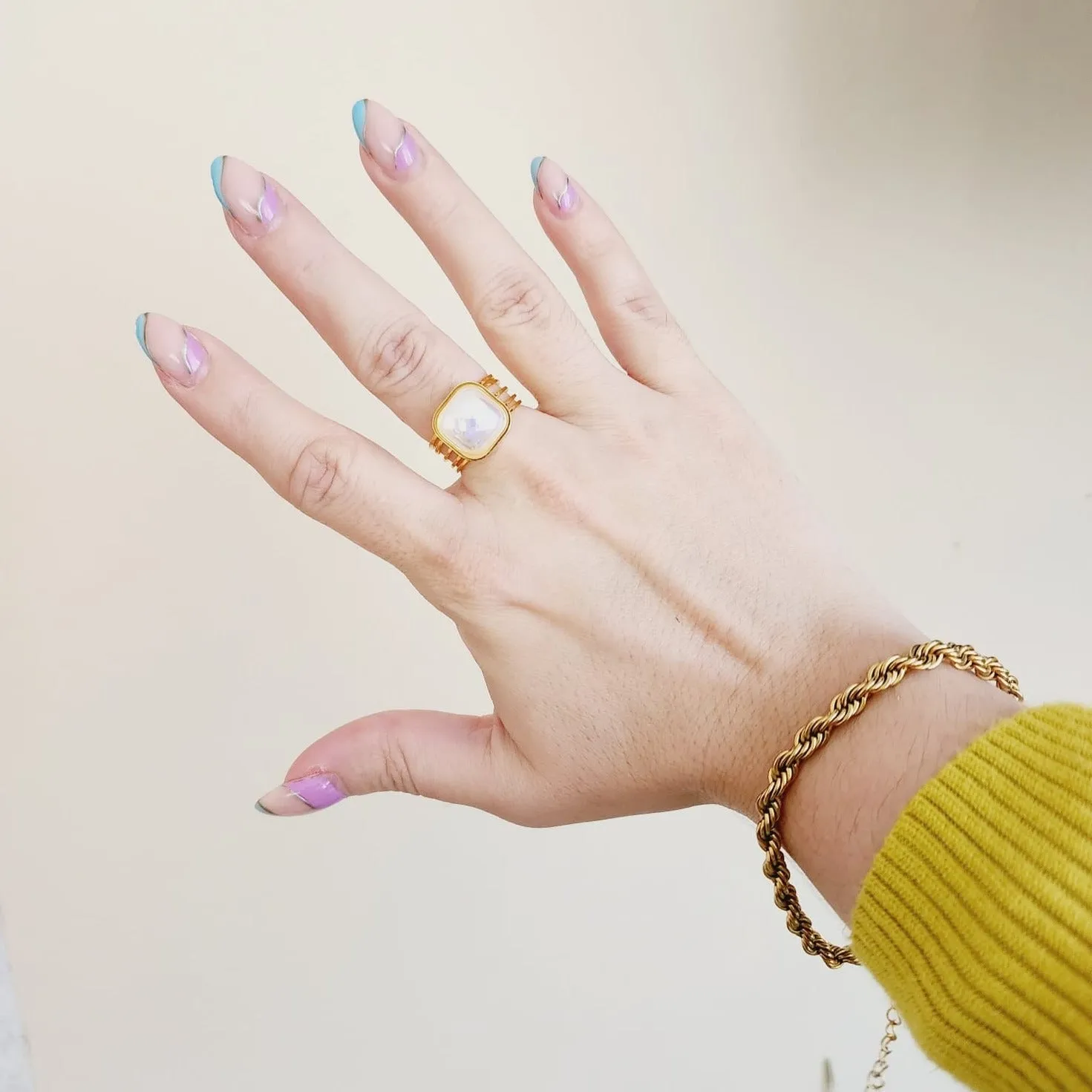Square Throb Ring