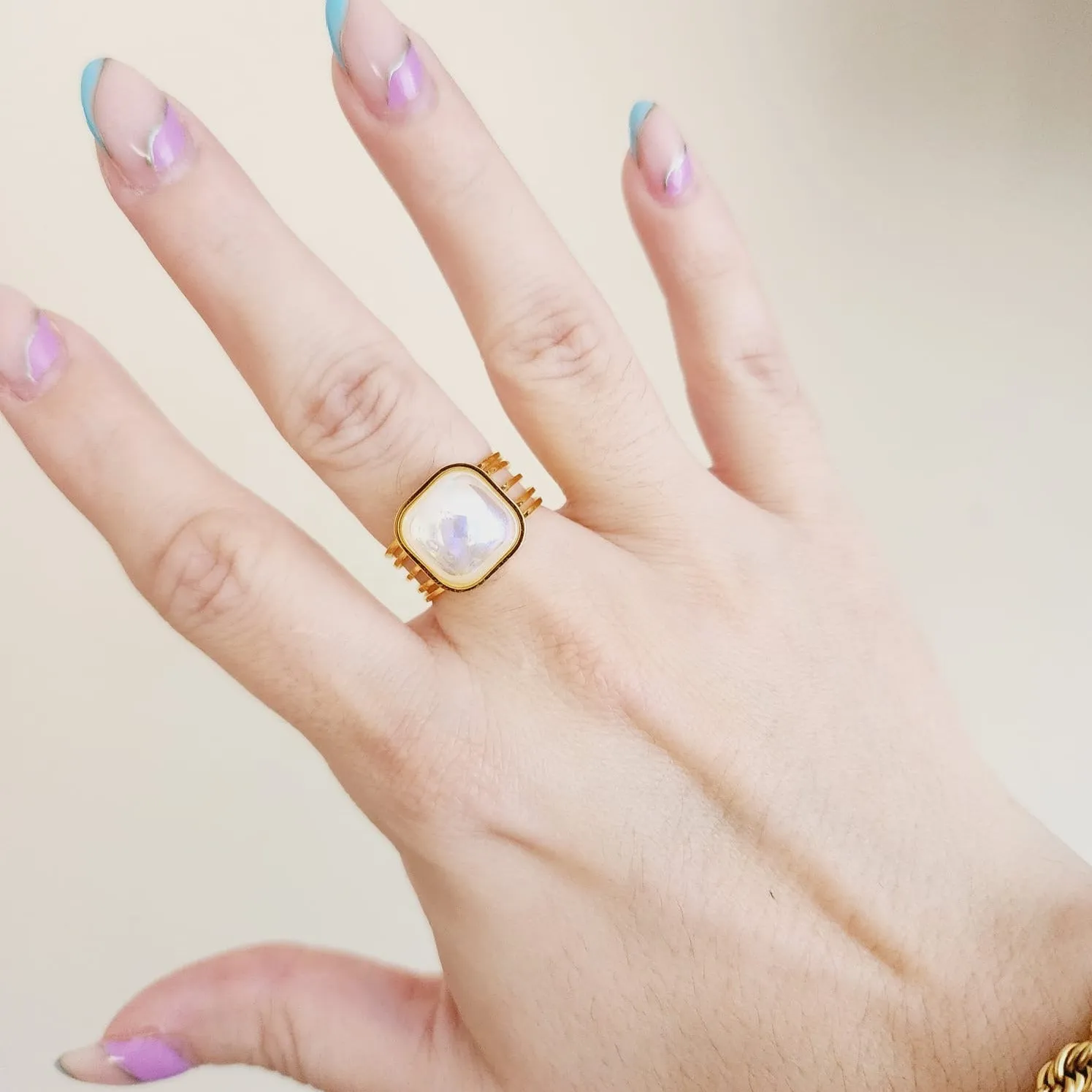 Square Throb Ring