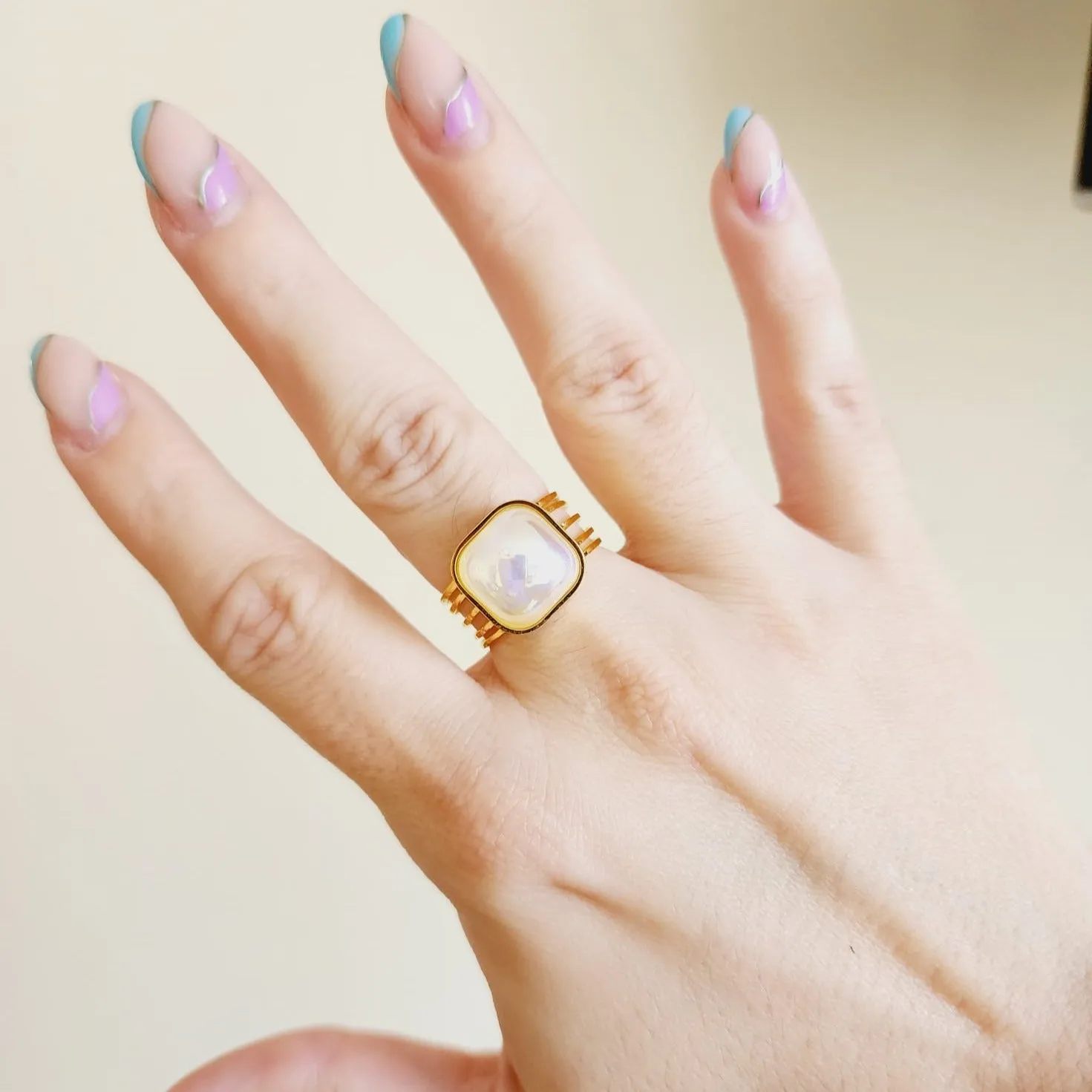 Square Throb Ring