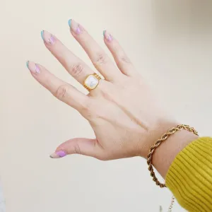 Square Throb Ring