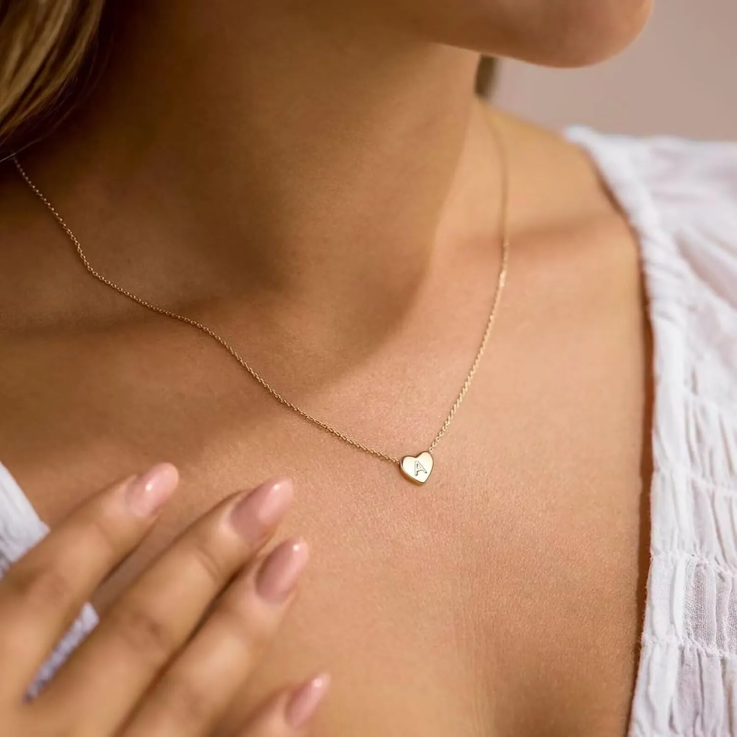 Turandoss Heart Initial Necklace for Women Girls - Dainty 14K Gold Plated Heart Pendant Letter A-Z Alphabet Necklace Tiny Initial Necklaces Gifts for Women Teens Jewelry